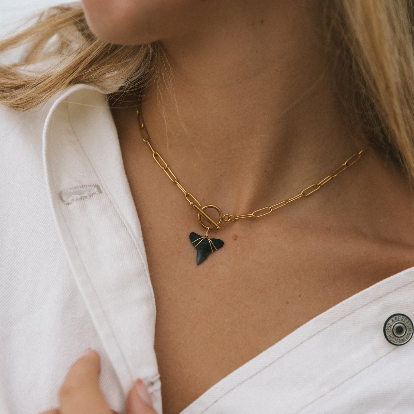 Shark Tooth Toggle